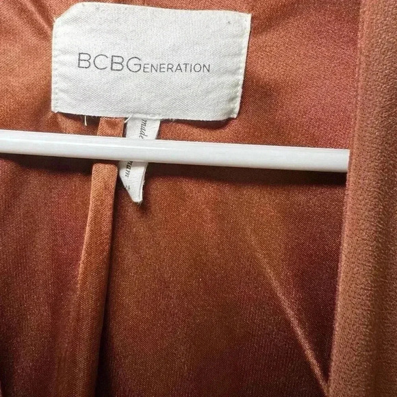 BCBGeneration Jacket Burnt Orange Women’s Size M Long Sleeve Shoulder Pads - Picture 2 of 7